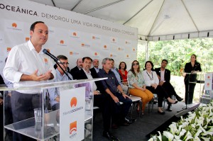 TransOceânica: prefeito de Niterói e ministros assinam ordem de início das obras