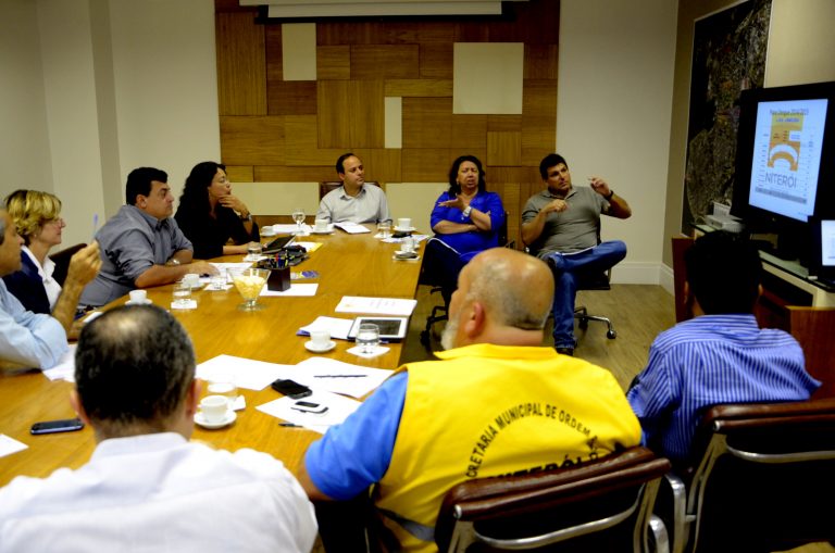 Niterói lança dia 3 plano de combate à dengue