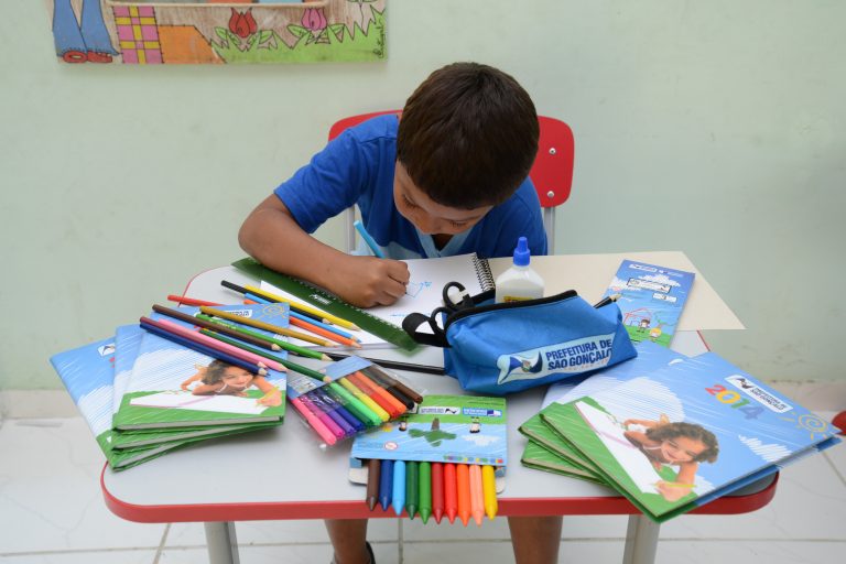 Matrículas na rede municipal de ensino iniciam na segunda