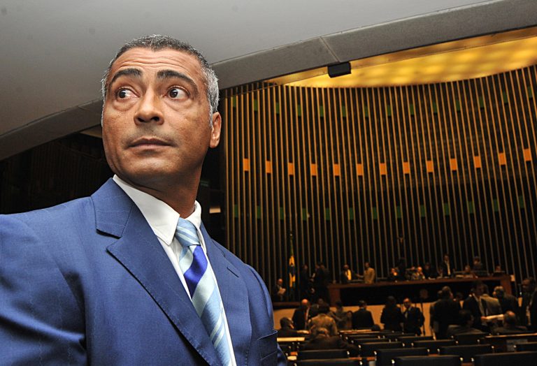 Romário vence disputa no Rio e ganha a vaga de senador