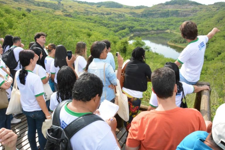 Estudantes de Itaboraí participam de palestra sobre Educação Ambiental