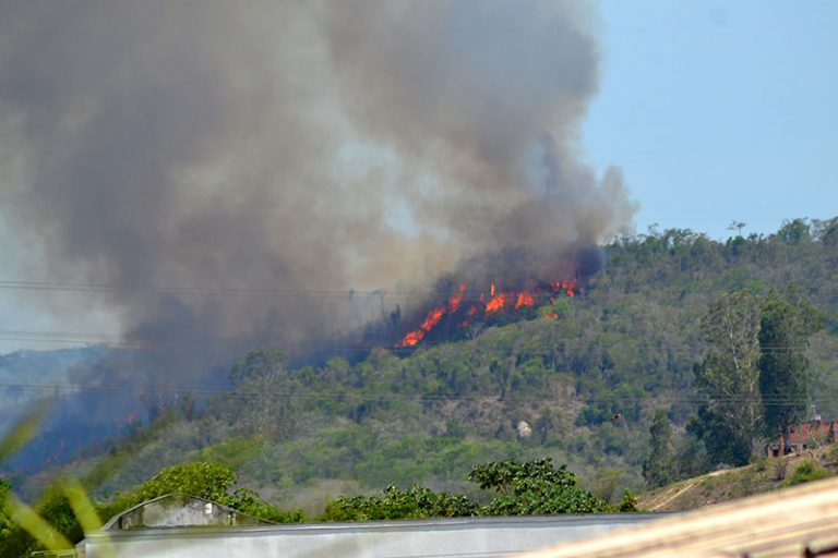 Defesa Civil de Niterói alerta para queimadas e faz apelo à população