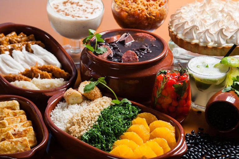 Hotéis do Rio já têm programação exclusiva de feijoadas para o Carnaval
