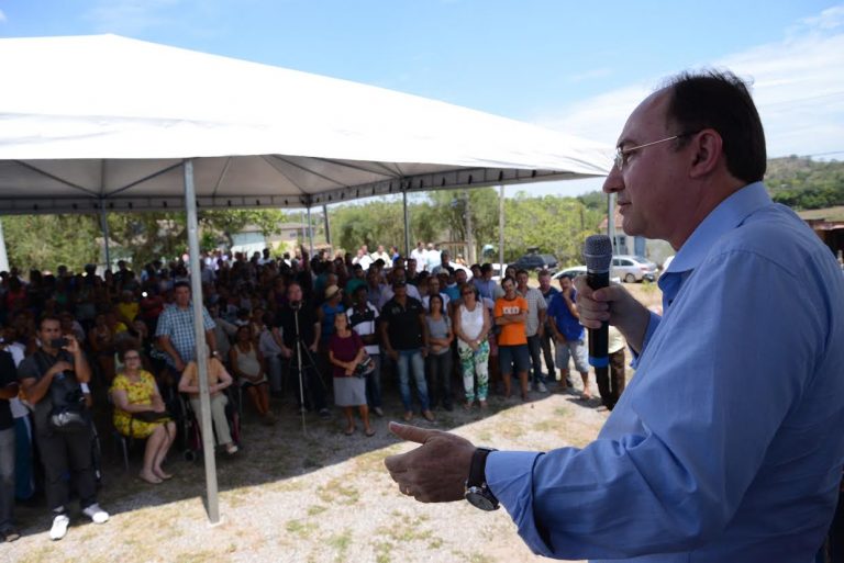 Prefeito Neilton Mulim inaugura UBS no bairro de Itaitindiba