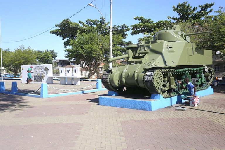 Praça dos Ex-combatentes é revitalizada