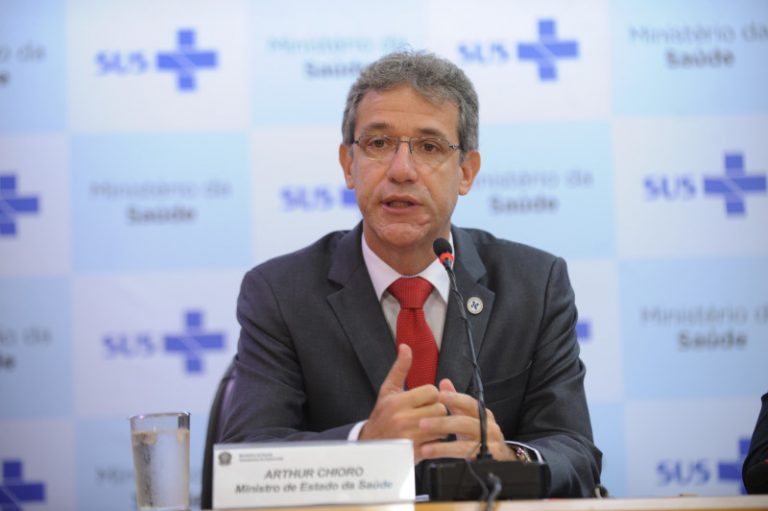 Governo quer derrubar PEC que obriga patrão a pagar plano de saúde a empregado