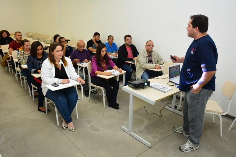 Itaprevi qualifica servidores para obterem certificação de investimento