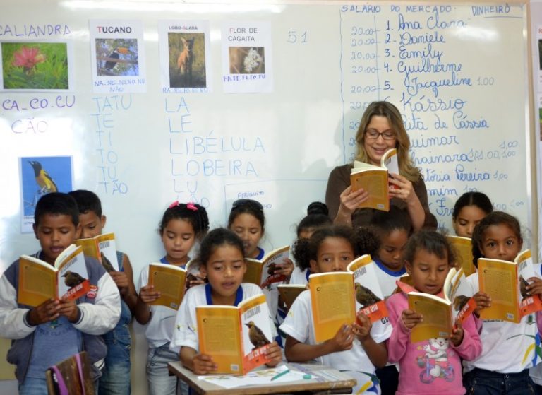Cursos para formar professores terão carga horária maior e mais prática