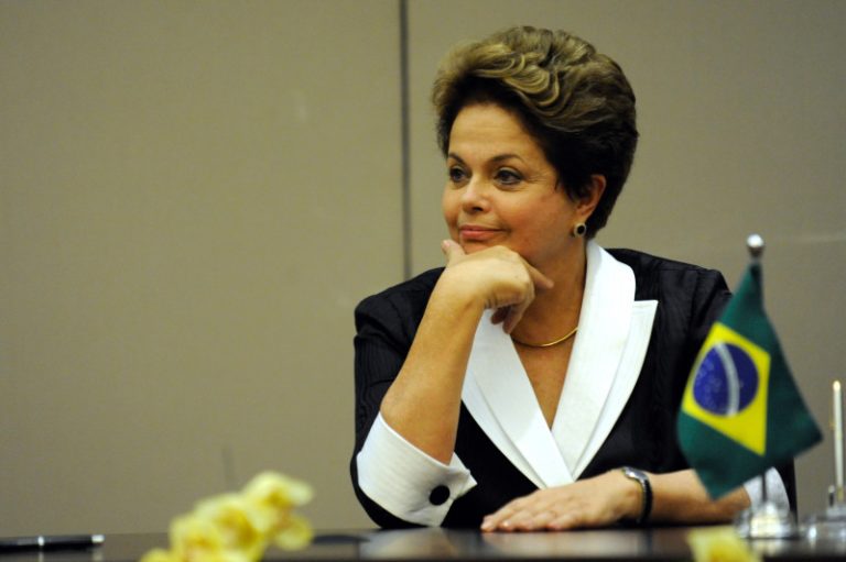 Programa do PT na TV gera reações a favor e contra o governo