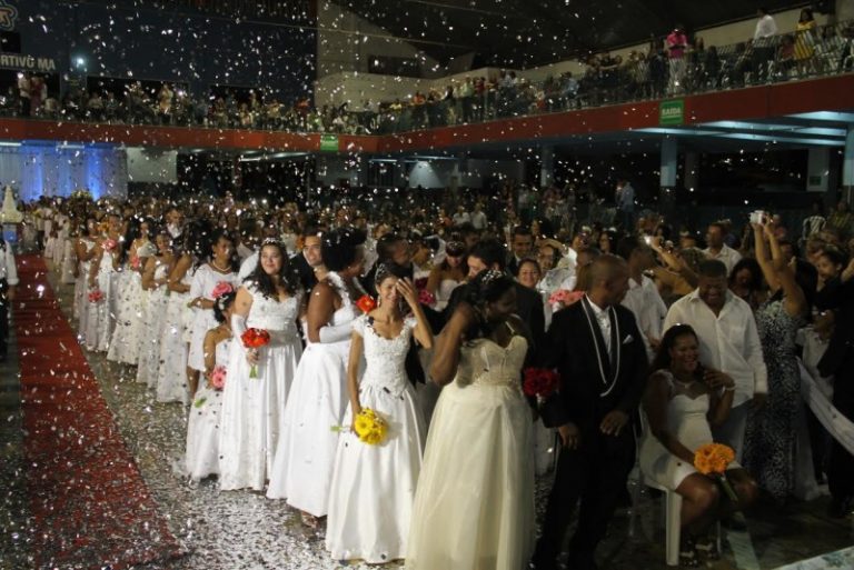 megacasamento