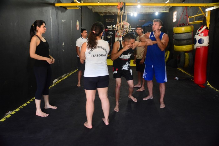Aula de defesa pessoal para GM - Foto Edmilson Domingos (1)