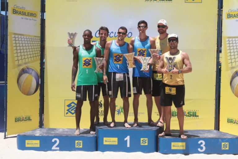 Circuito de Vôlei de Praia revela campeões em Niterói
