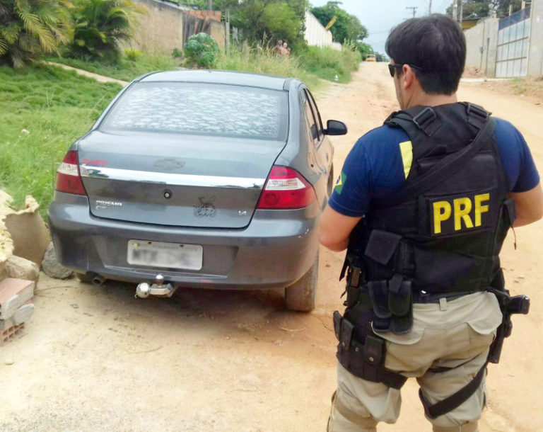 PRF - Carro roubado em Itaboraí é recuperado em SG - 2016_02_11 - 00002 (1)