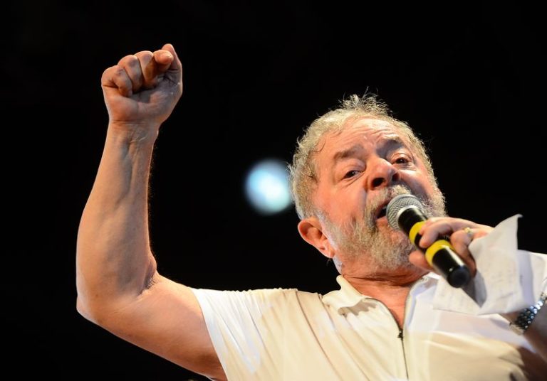 Lula ato