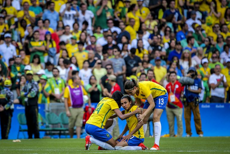 Brasil perde nos pênaltis para Suécia e vai disputar bronze no futebol feminino