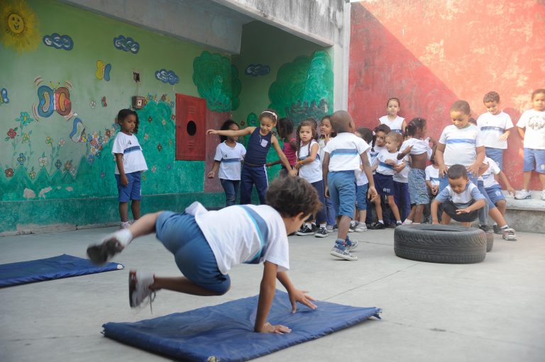 escola_publica_ciep_rio_tania_regoabr-1