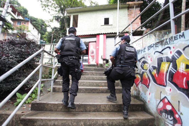 Policiamento - Policia - UPP Chapéu Mangueira - Babilônia