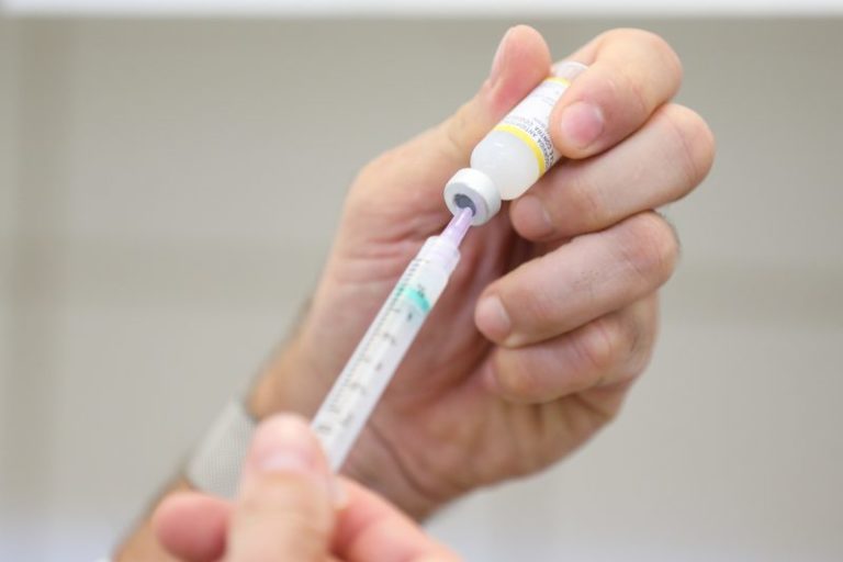 Dia D para atualização de vacinas de crianças e adolescentes