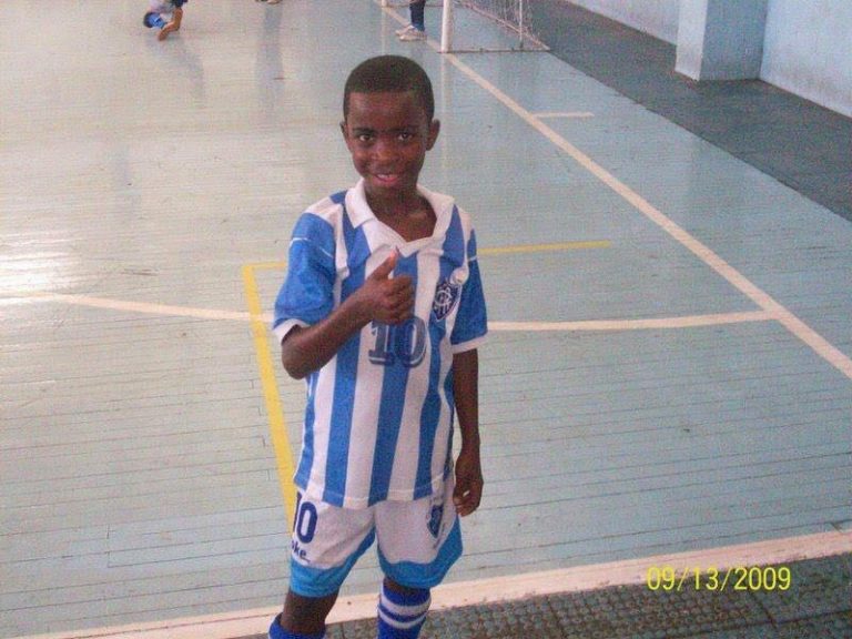 Vinícius júnior com 9 anos