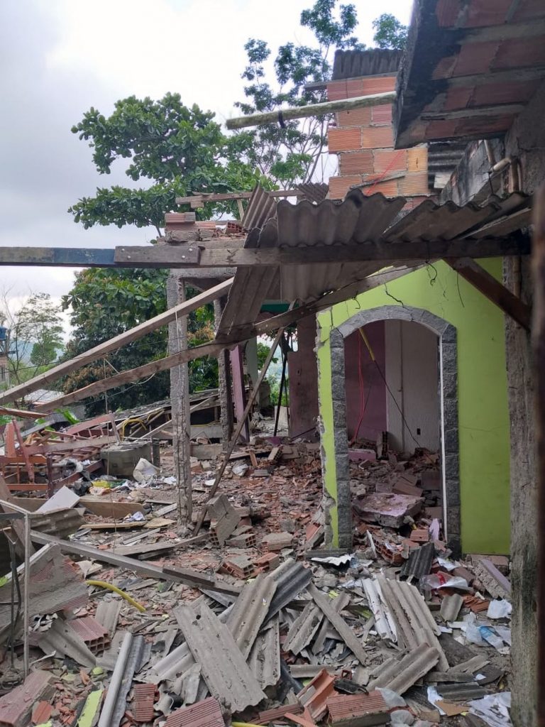 explosao casa SG